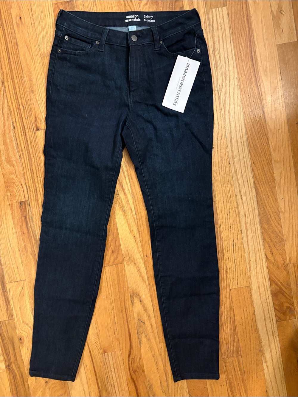 Amazon Essentials Women's Skinny Jeans in Dark Blue Indigo